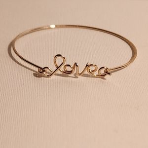 NWOT Love Wire Word Bracelet Bangle